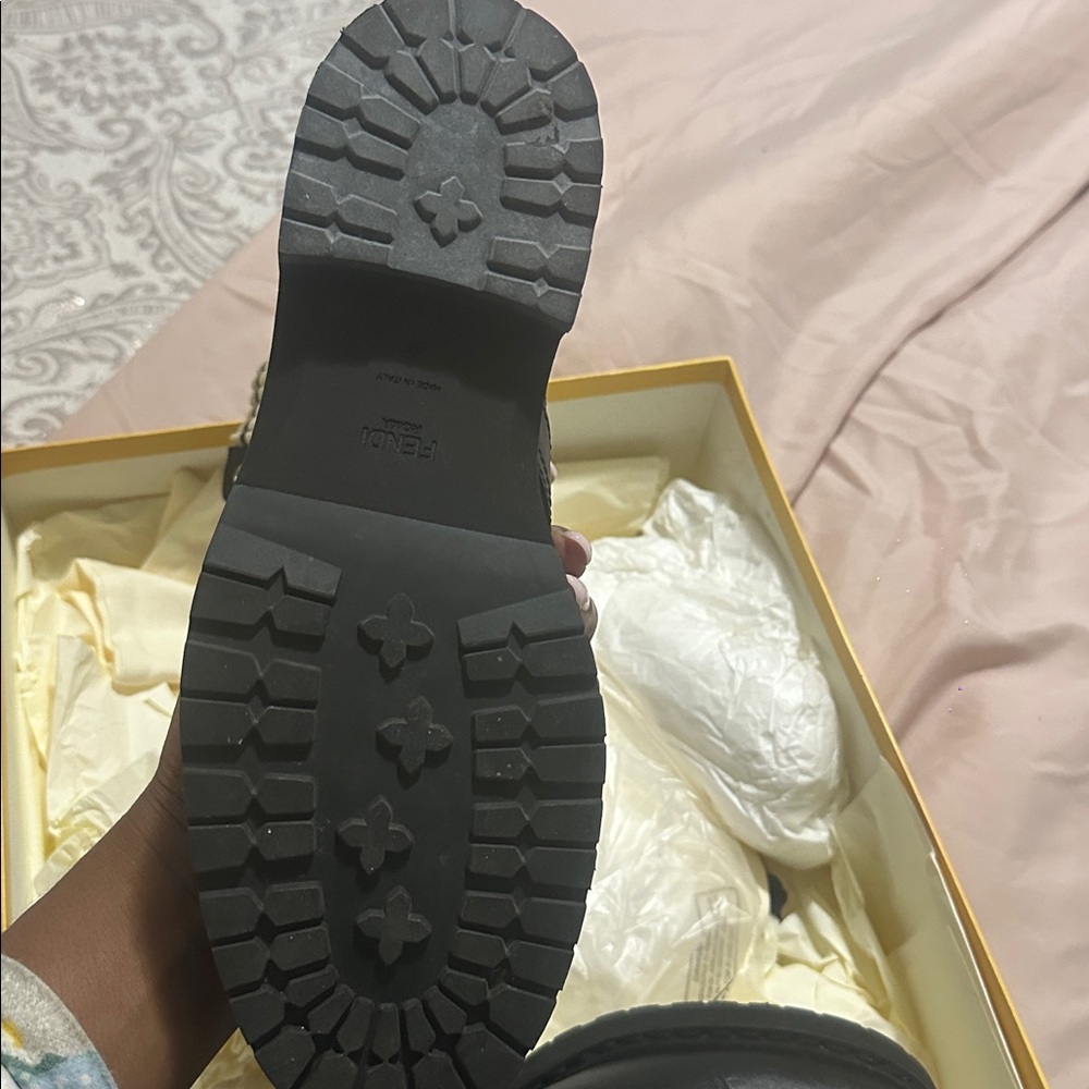 Black and Cream Designer Fendi boots - Picture 6 of 14